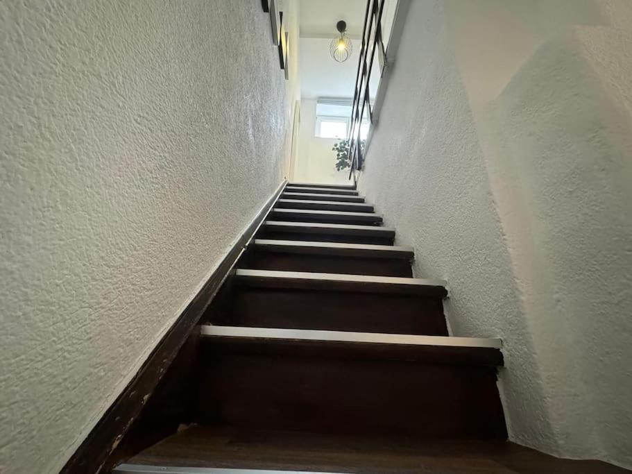 Townhouse Fuer 10 Personen Mit Garten Esslingen am Neckar Exterior photo