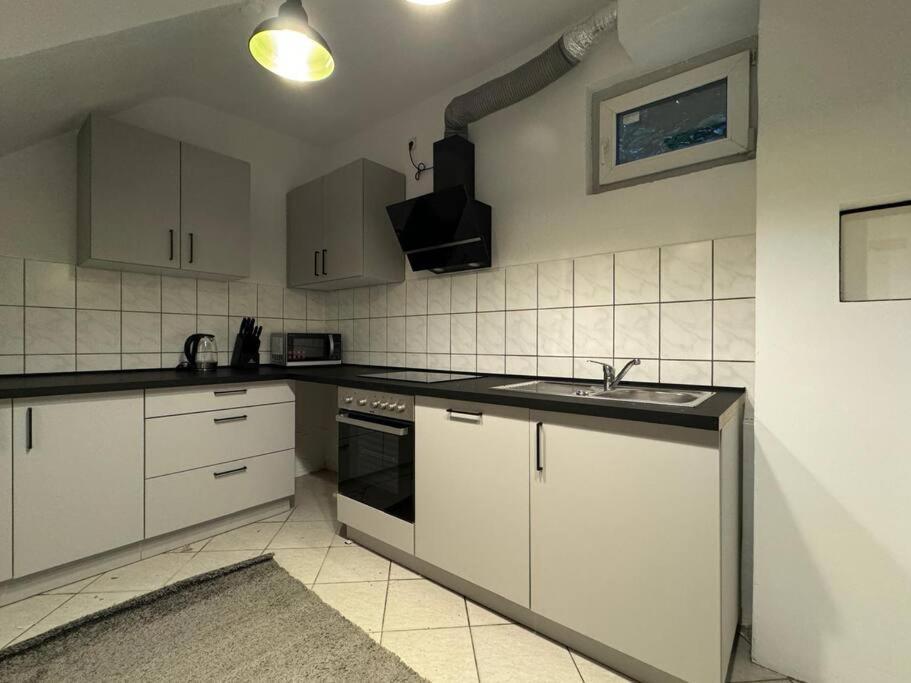 Townhouse Fuer 10 Personen Mit Garten Esslingen am Neckar Exterior photo